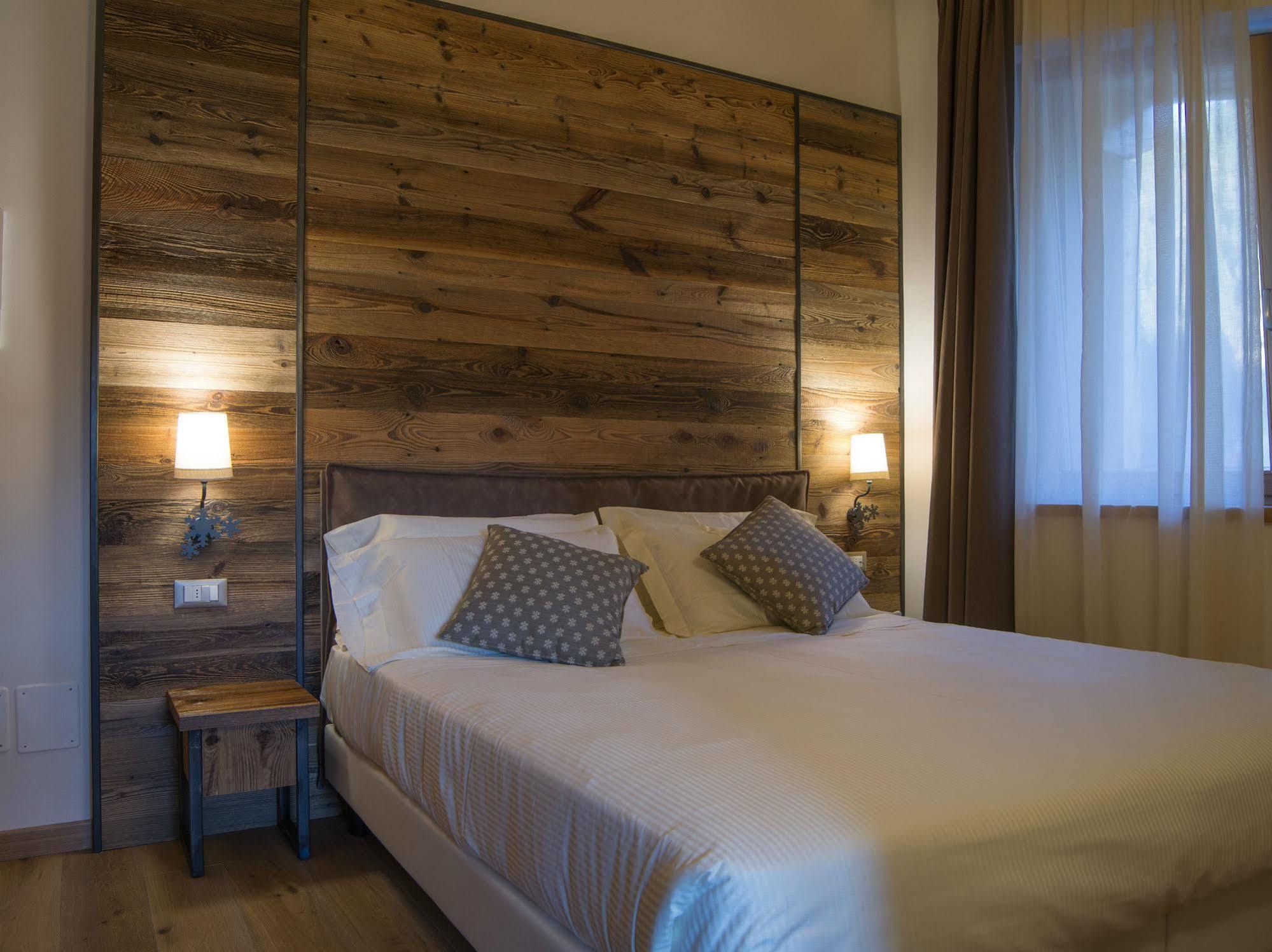 Hotel Garnì Caminetto 4*
